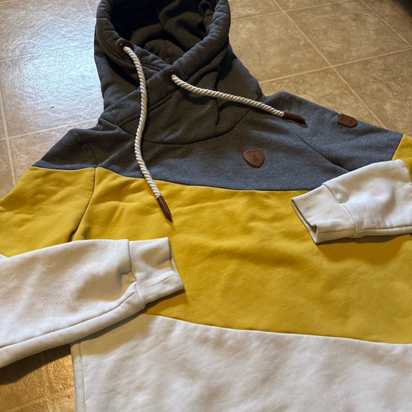 Wanakome Xander cowl neck color block hoodie - Picture 3 of 12